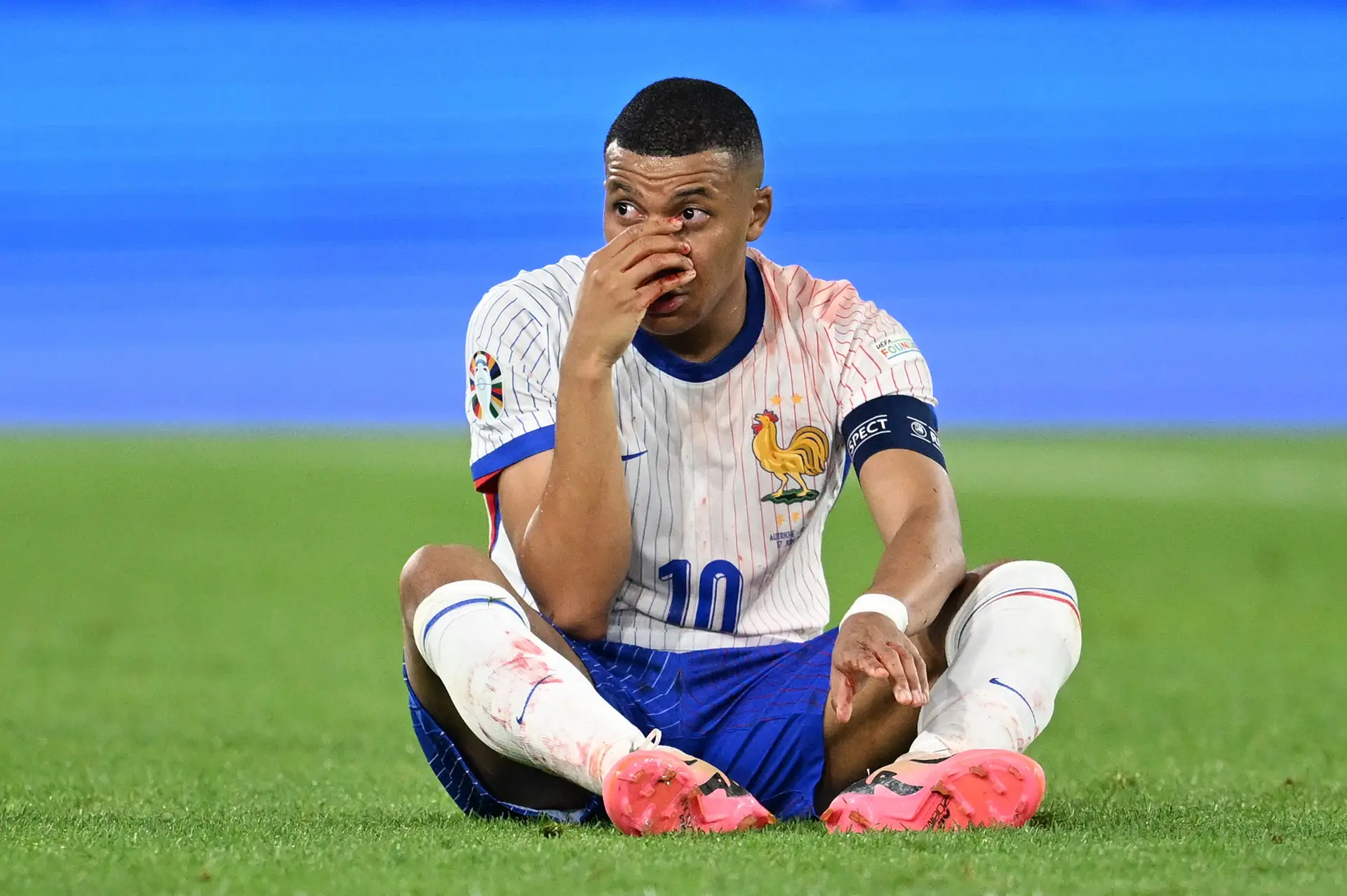 A França já ganha ao jeito de Kylian Mbappé, cujo sangue é igual ao de qualquer pessoa
