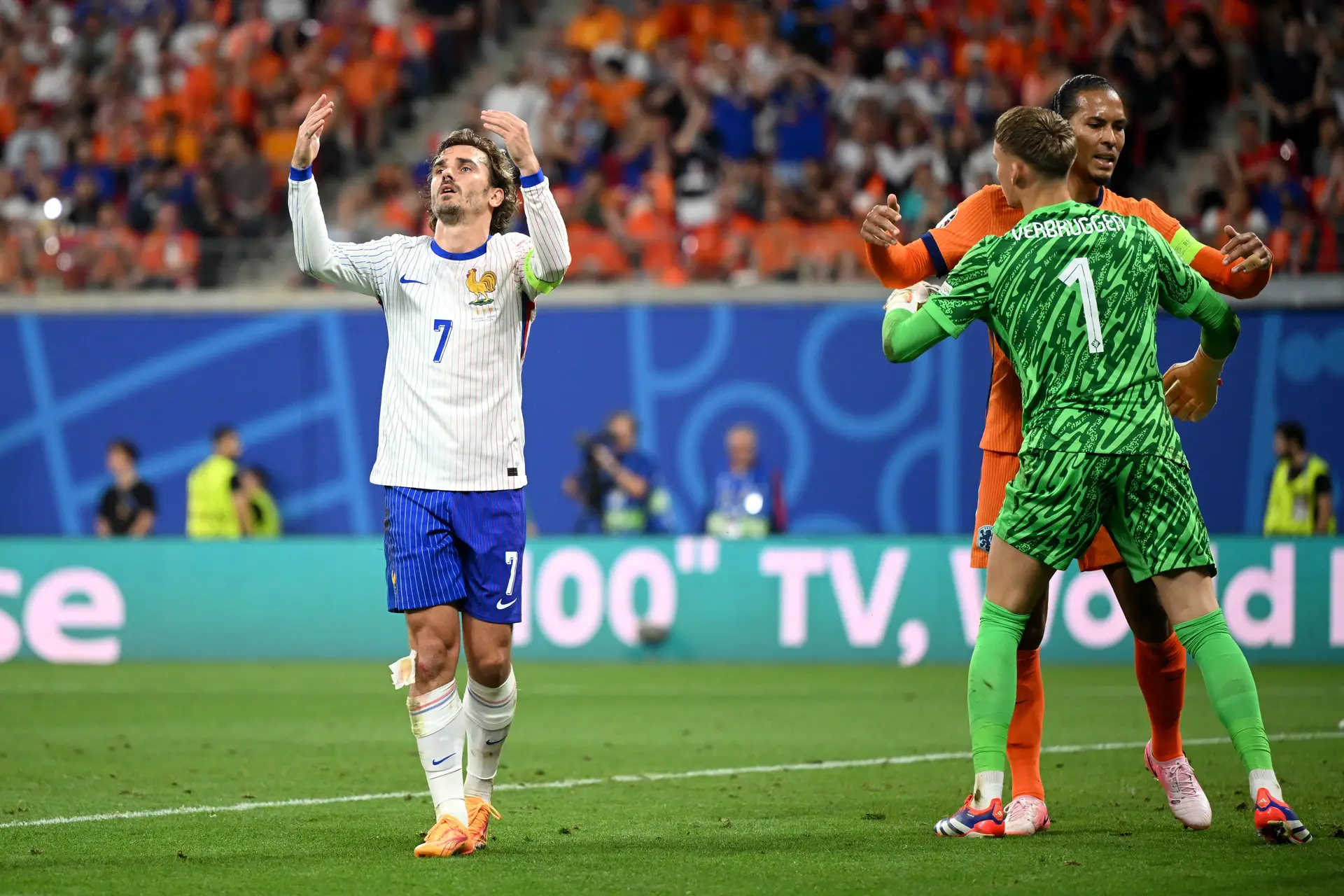 França e Países Baixos deram o primeiro jogo sem golos ao Europeu. E foi sonolento e pachorrento para confirmar uma teoria