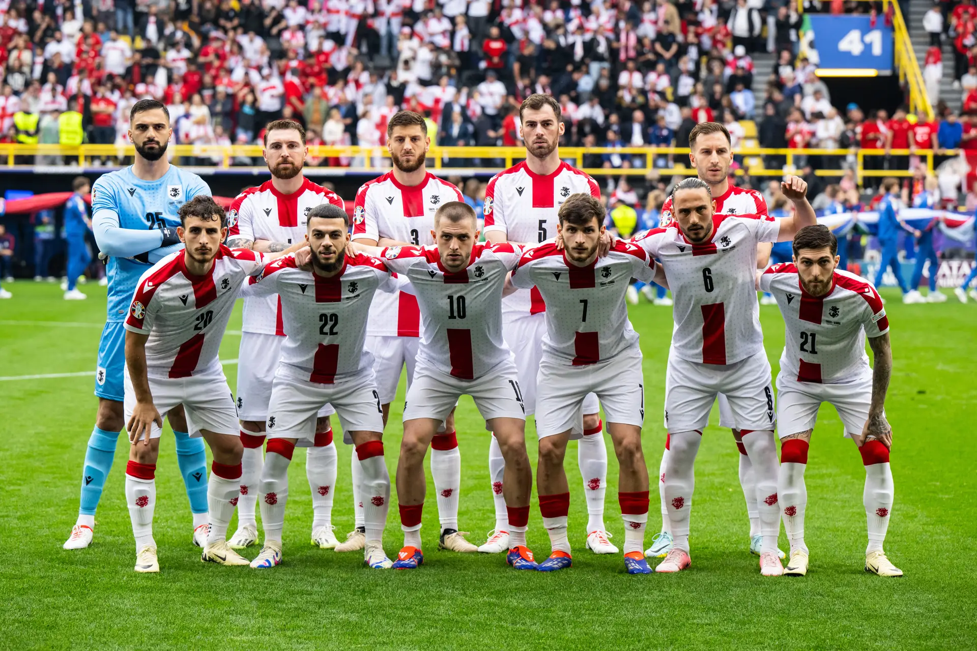 Como joga a Geórgia, antes arrojada e agora conservadora, que tem no guarda-redes (e não em ‘Kvaradona’) o seu destaque no Euro