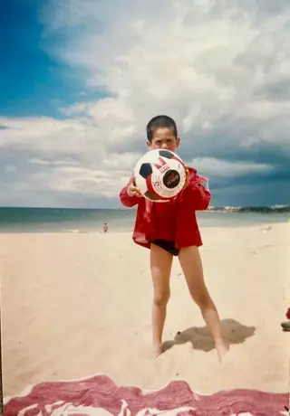 Dinis em criança, na praia