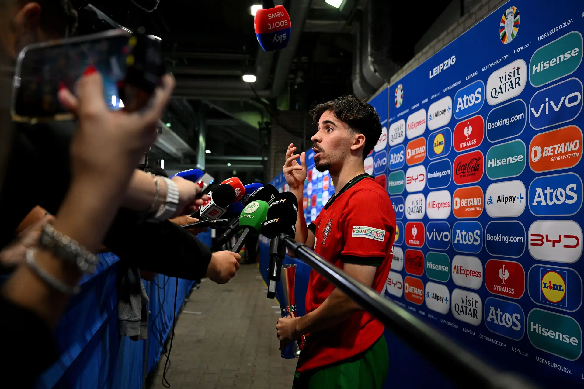 Gostava de ouvir mais vezes os jogadores e saber o que eles pensam? Nós também, mas é cada vez mais difícil
