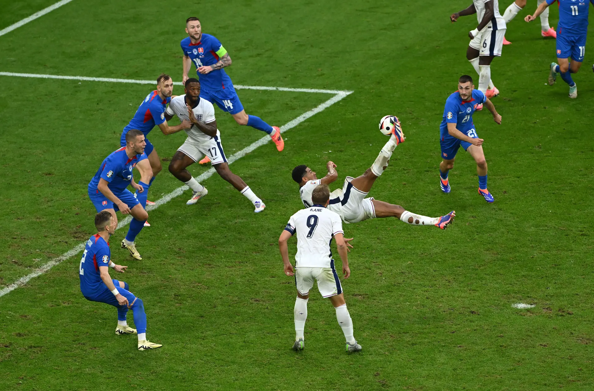 Eurocopa: 'Bicicleta' de Jude Bellingham (Foto: SHAUN BOTTERILL/GETTY)