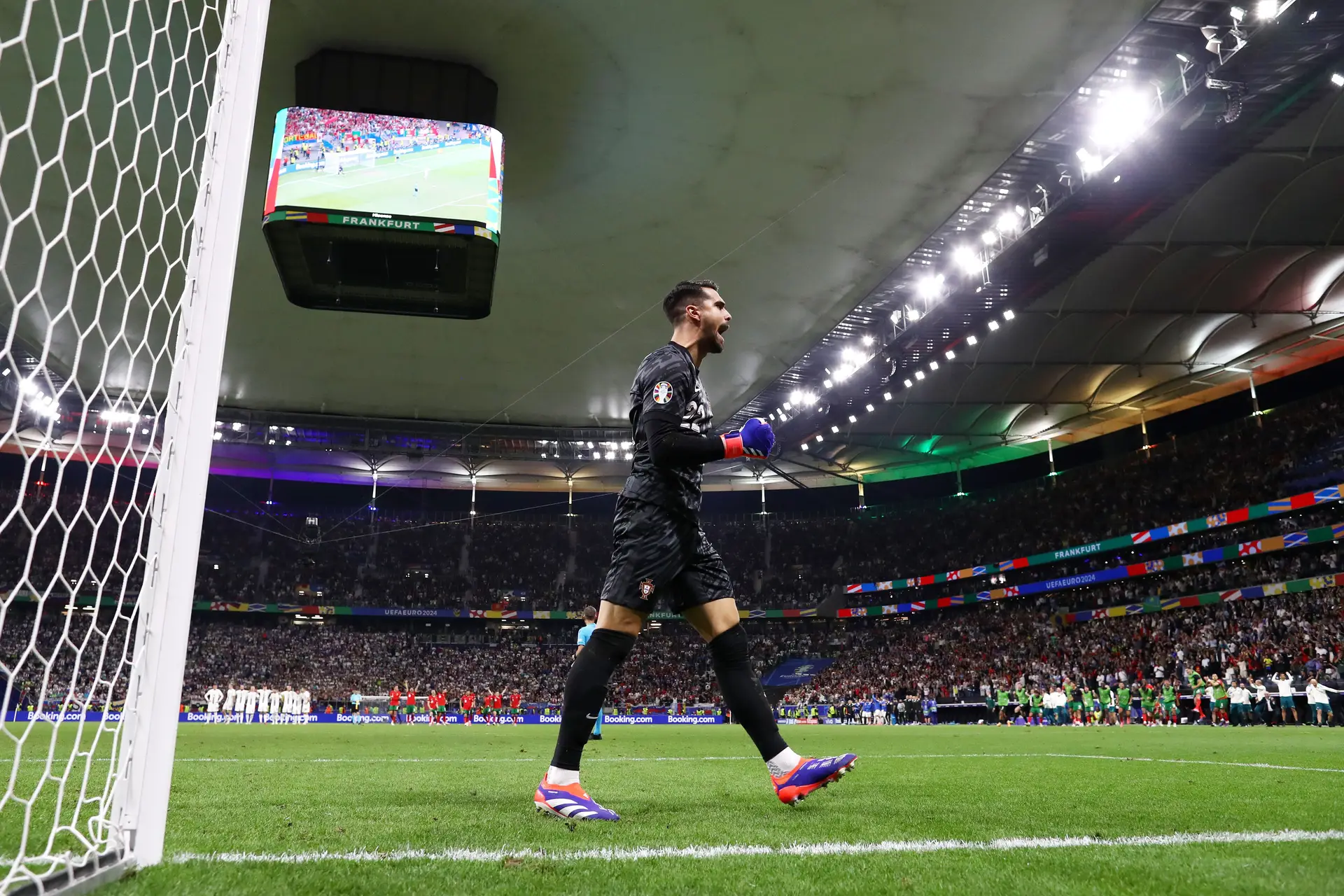 Diogo Costa, a sua espargata e o seu instinto