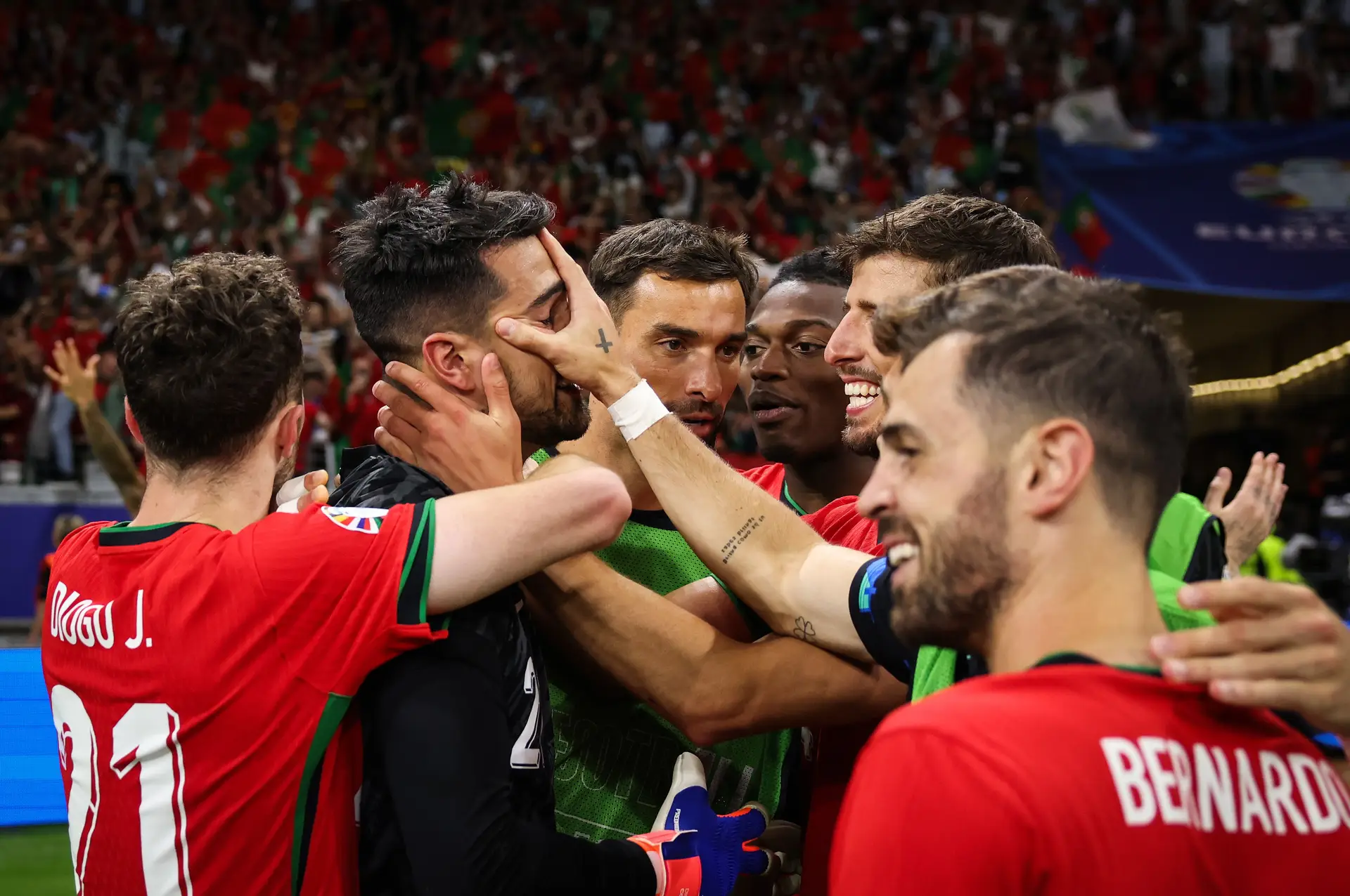 O show de Diogo Costa, a pólvora seca de Cristiano Ronaldo e o que se perdeu com a saída de Vitinha: os números do Portugal-Eslovénia