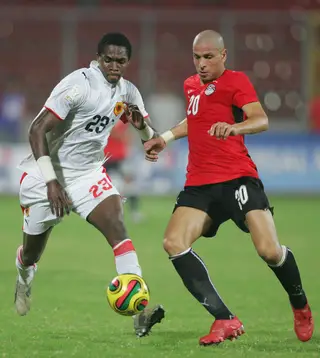 Em 2008, Manucho (à esquerda) estreou-se na CAN pela seleção do Angola
