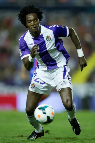 Após a saída do Manchester United Manucho foi jogar para o Valladolid