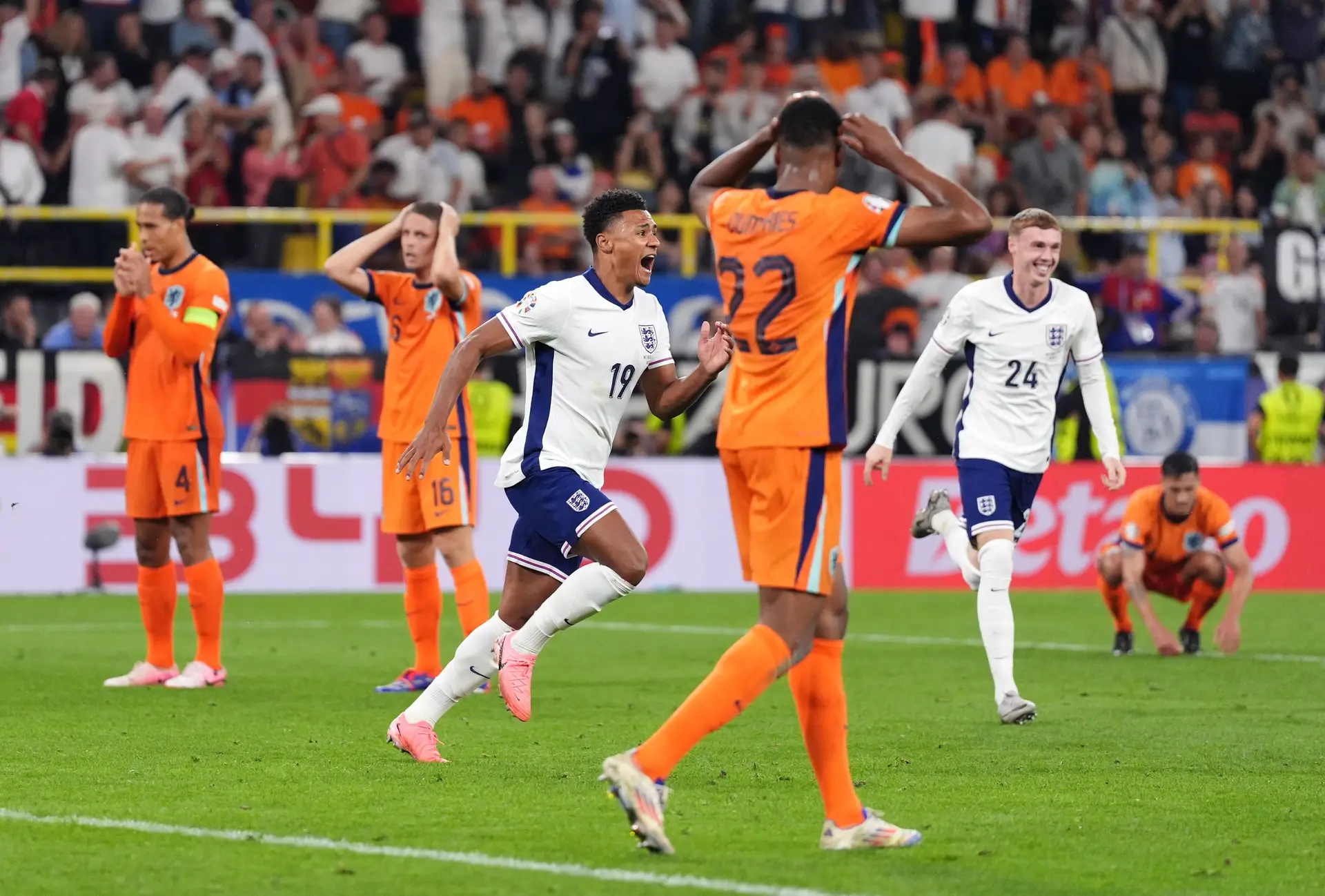 A Inglaterra das intermitências tem na final contra a Espanha a sua panaceia