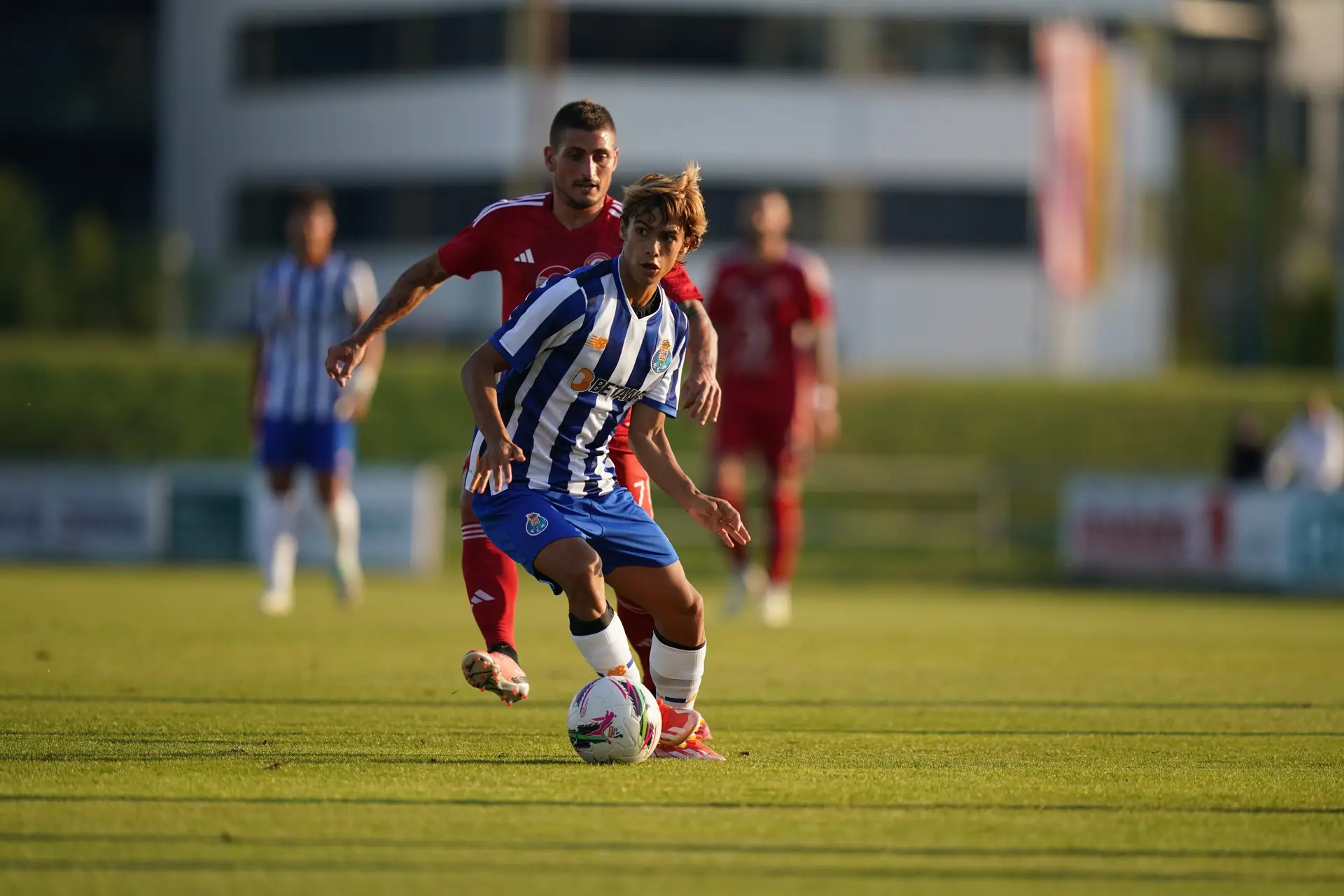 O FC Porto na pré-época: os miúdos estão aí para voar, mas o ground control tem de trazer reforços