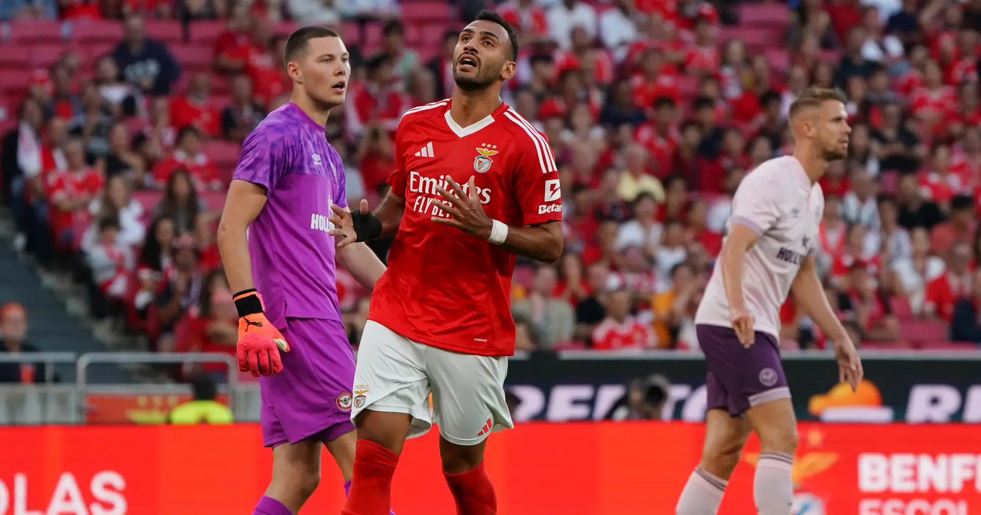 O Benfica Na Pré-época: Pavlidis Já Se Sente Em Casa Mesmo Que Tenha ...