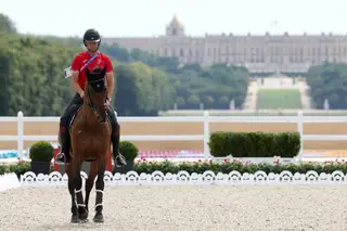 Na beleza de Versalhes, há cavaleiros portugueses a tentar recuperar a glória de outrora (e um deles veio de Évora juntamente com o cavalo)