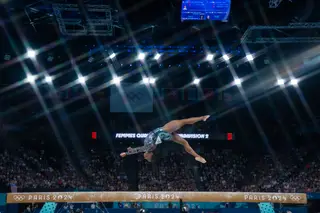 Mais rápida, mais alta, mais forte: Simone Biles regressa aos Jogos Olímpicos com o estrondo da história