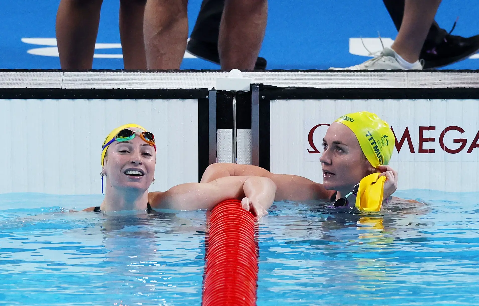 Há 10 anos, Mollie O’Callaghan não tinha dinheiro para competir. Agora, é recordista olímpica ao lado da amiga