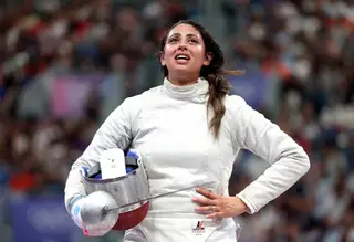 Os Jogos Olímpicos tiveram um intruso denunciado pela mãe: Nada Hafez competiu grávida de sete meses na esgrima