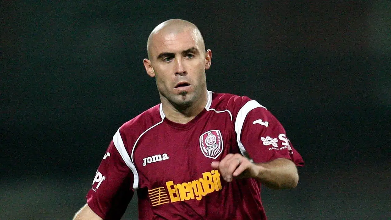 “Fui o primeiro jogador a assinar um contrato de longa duração no PSG. Oito anos, mas só fiz seis. Fui para Portugal, o país que amava”