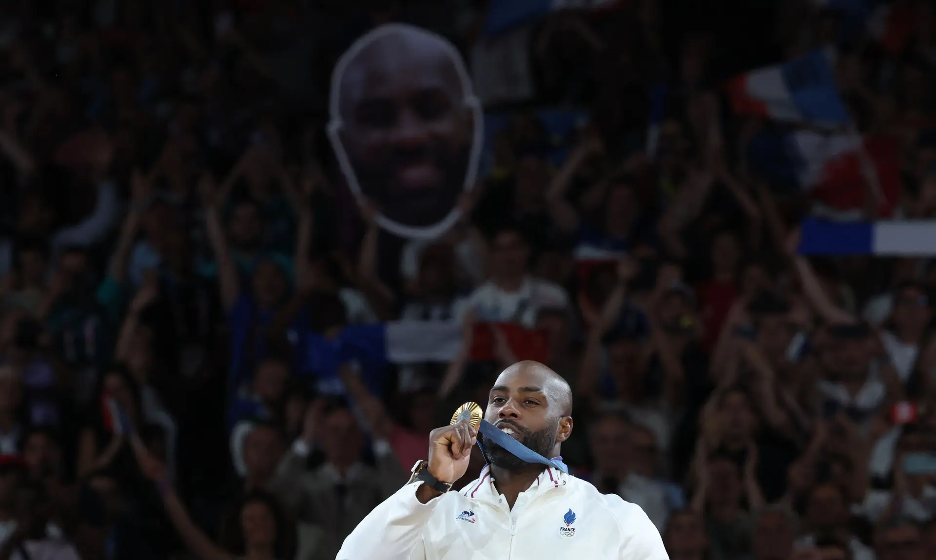 Em Paris, o rei do judo tem os franceses na palma da mão. O ‘Teddy Bear’ é de ouro, mais uma vez