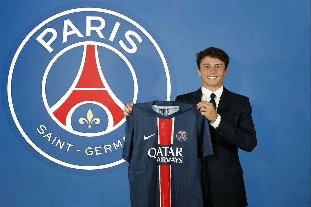 Oficial: João Neves é reforço do Paris Saint-Germain