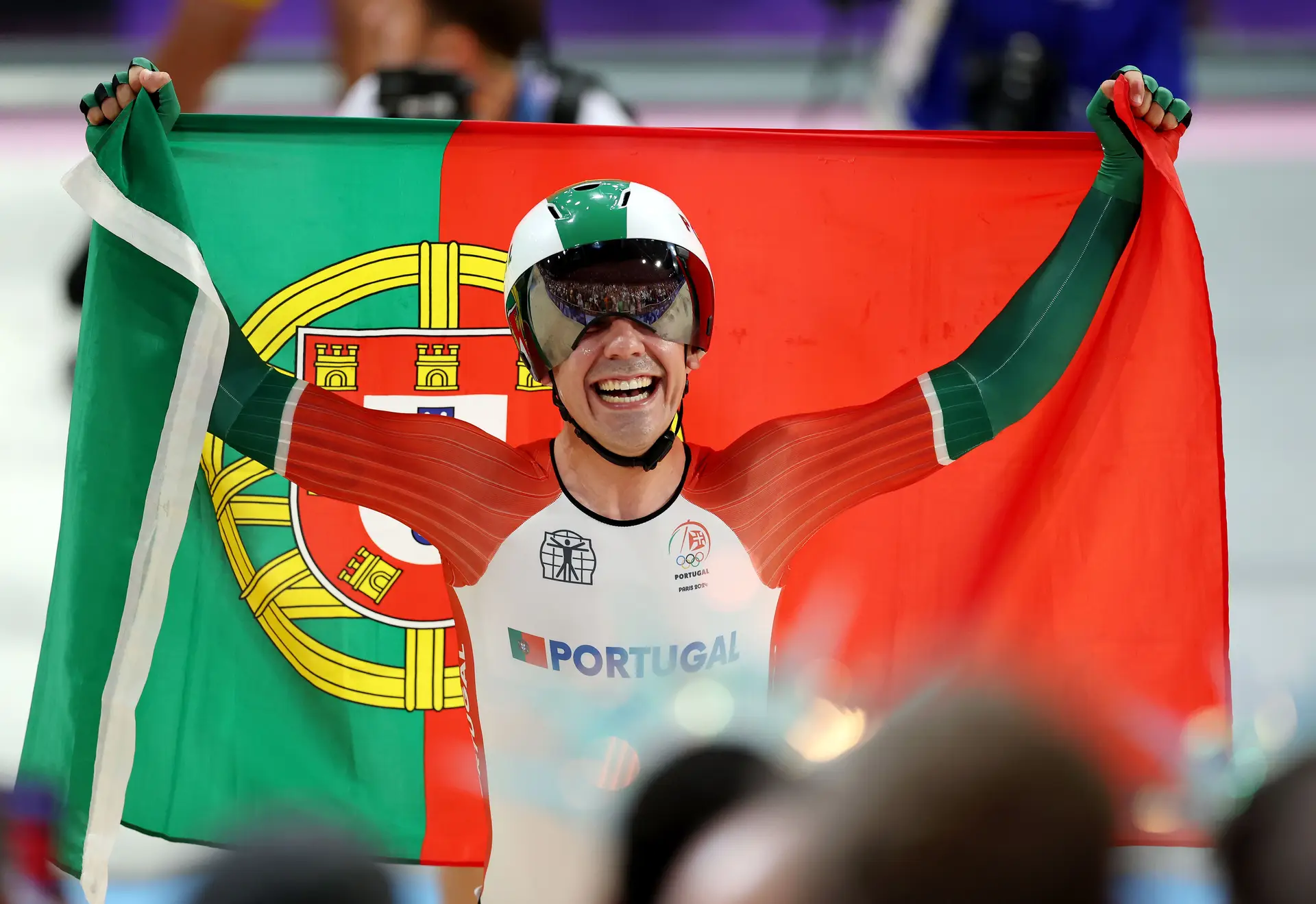 A glória de Iuri Leitão não tem travões: português conquista medalha de prata no ciclismo de pista nos Jogos Olímpicos