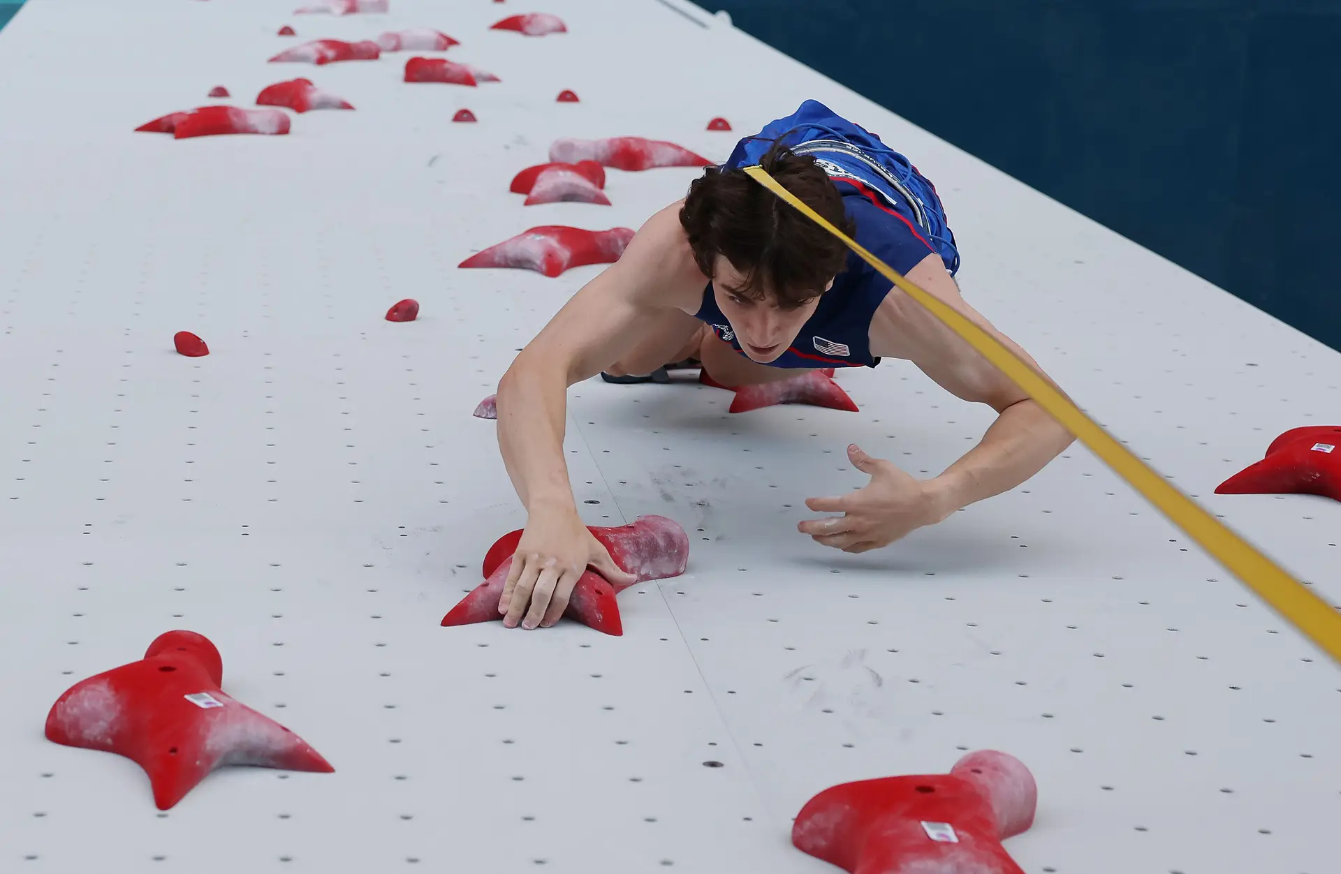 O norte-americano Sam Watson, em plena escalada de velocidade.