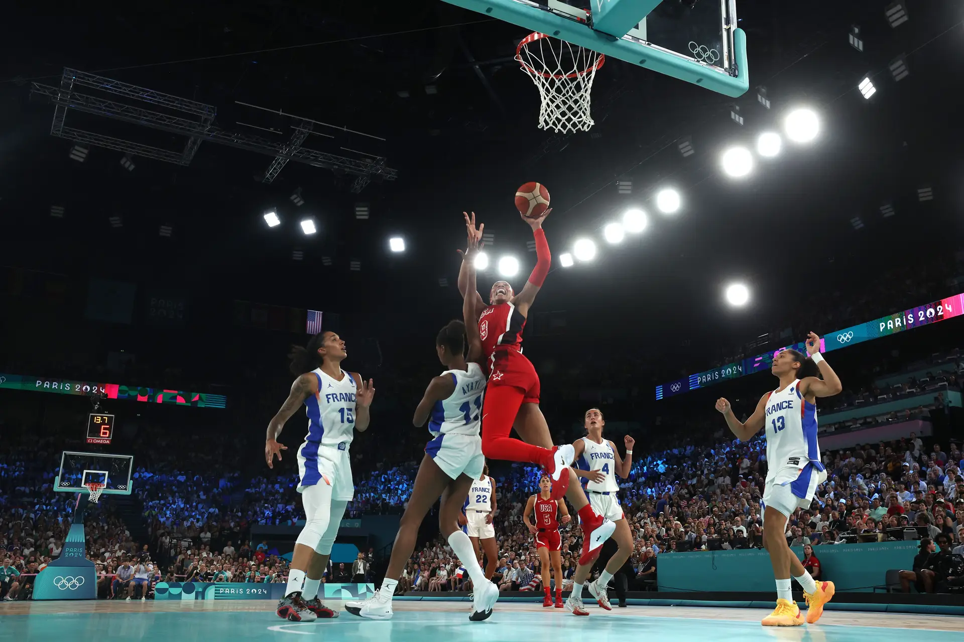 À 61.ª vitória consecutiva, a outra Dream Team dos Estados Unidos fez história entre o florescer da ‘belle époque’ do basquetebol francês