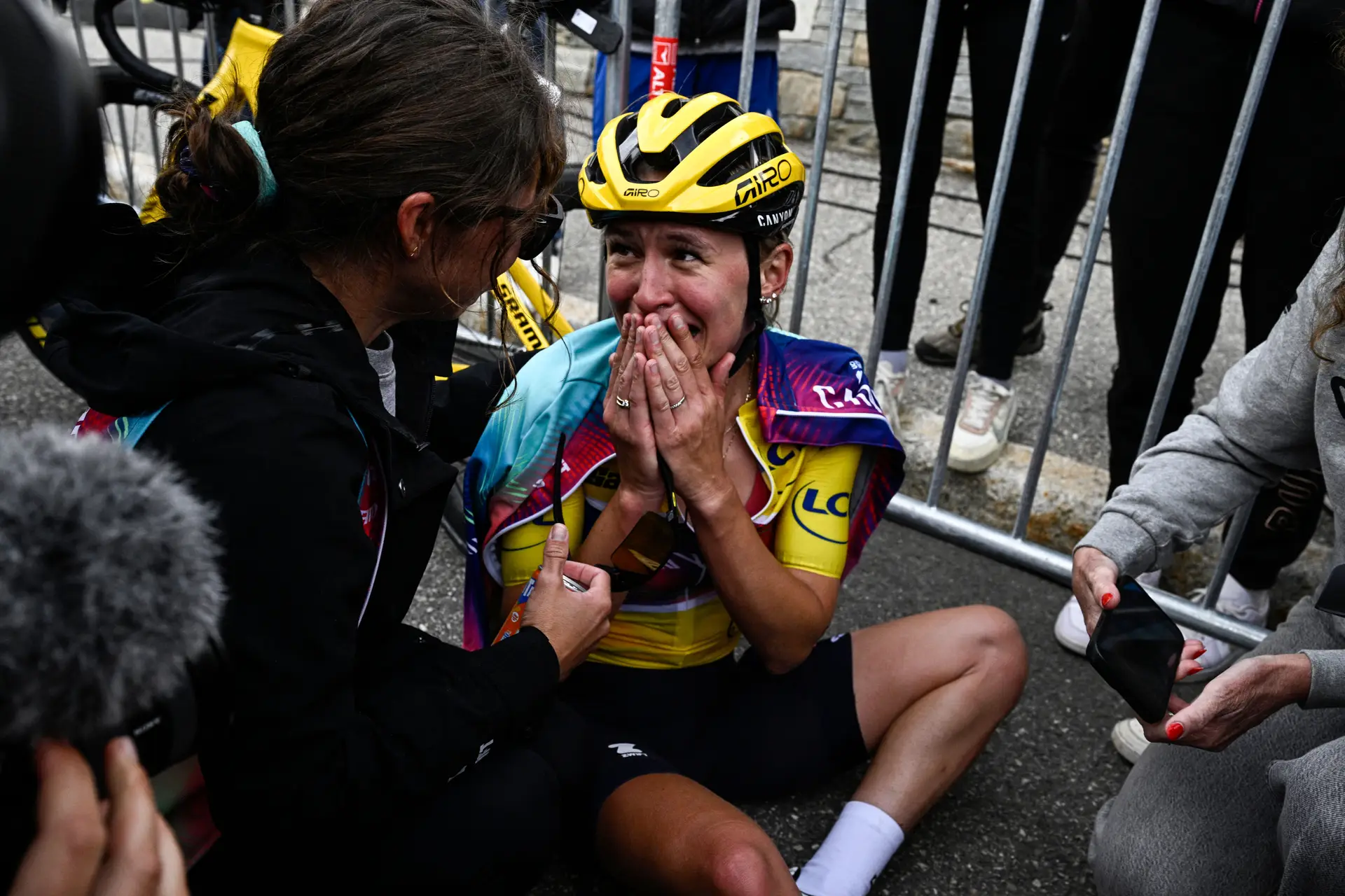 A 3.ª edição da Volta a França feminina decidiu-se por quatro segundos