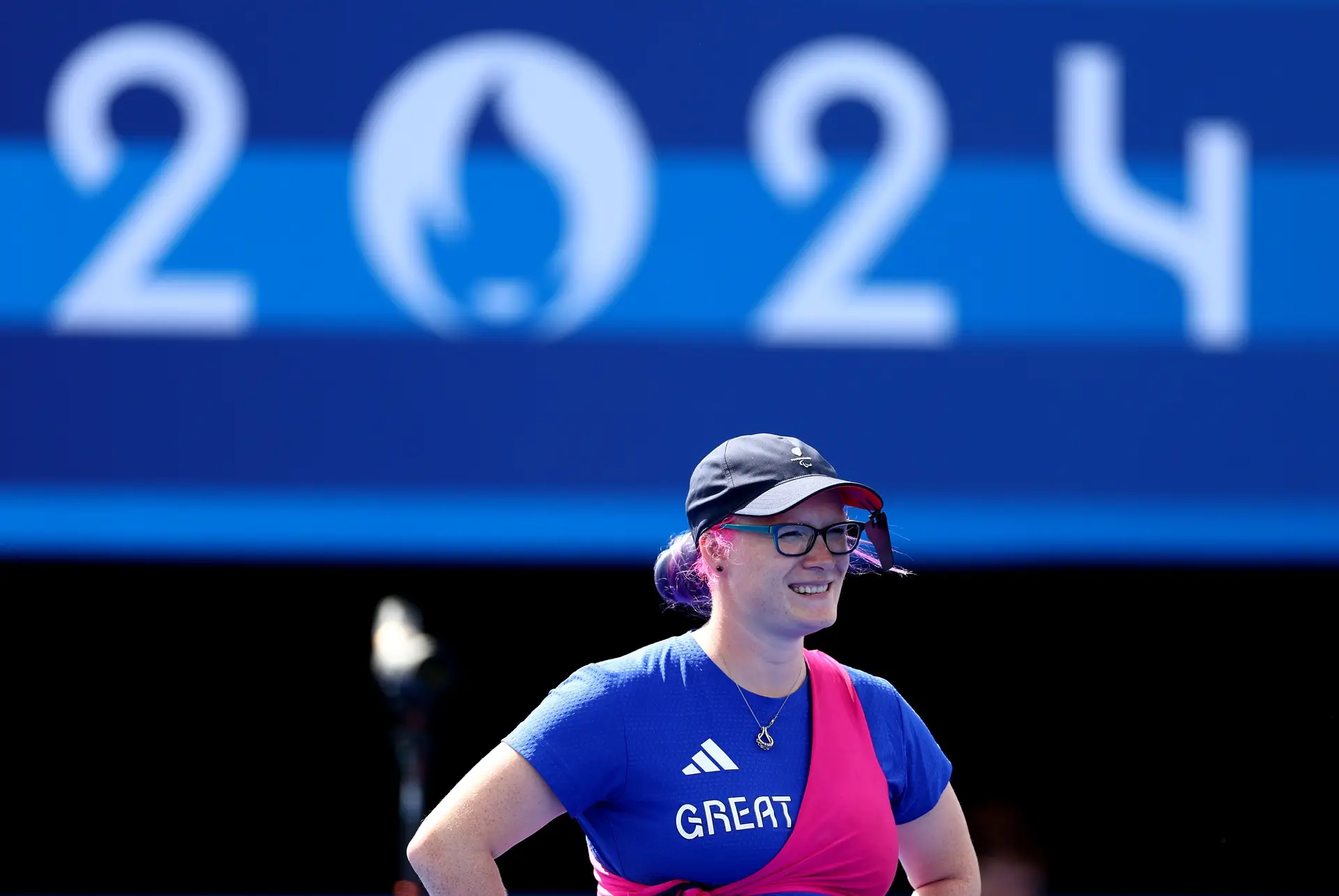 A gravidez de 28 semanas não impede Jodie Grinham de ir aos Jogos Paralímpicos: “Dizem que me podem rebentar as águas no pódio”