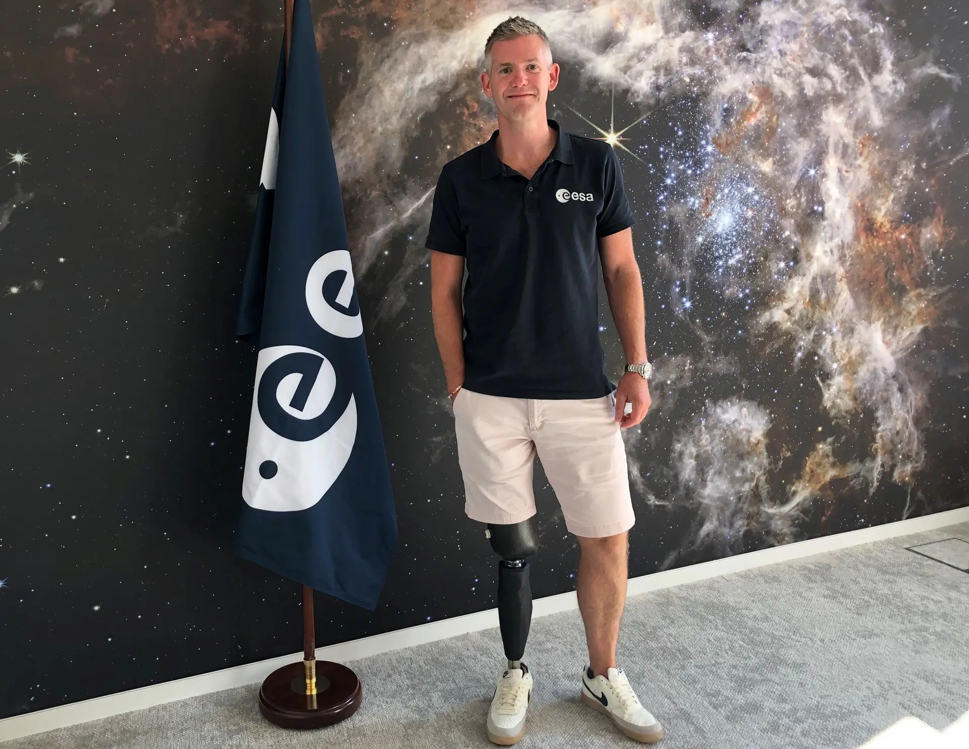 Amputado aos 19 anos, medalhado paralímpico aos 27, primeiro astronauta com deficiência aos 43. Eis John McFall, o “aventureiro curioso”