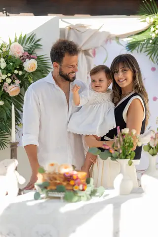O médio com a mulher e a filha