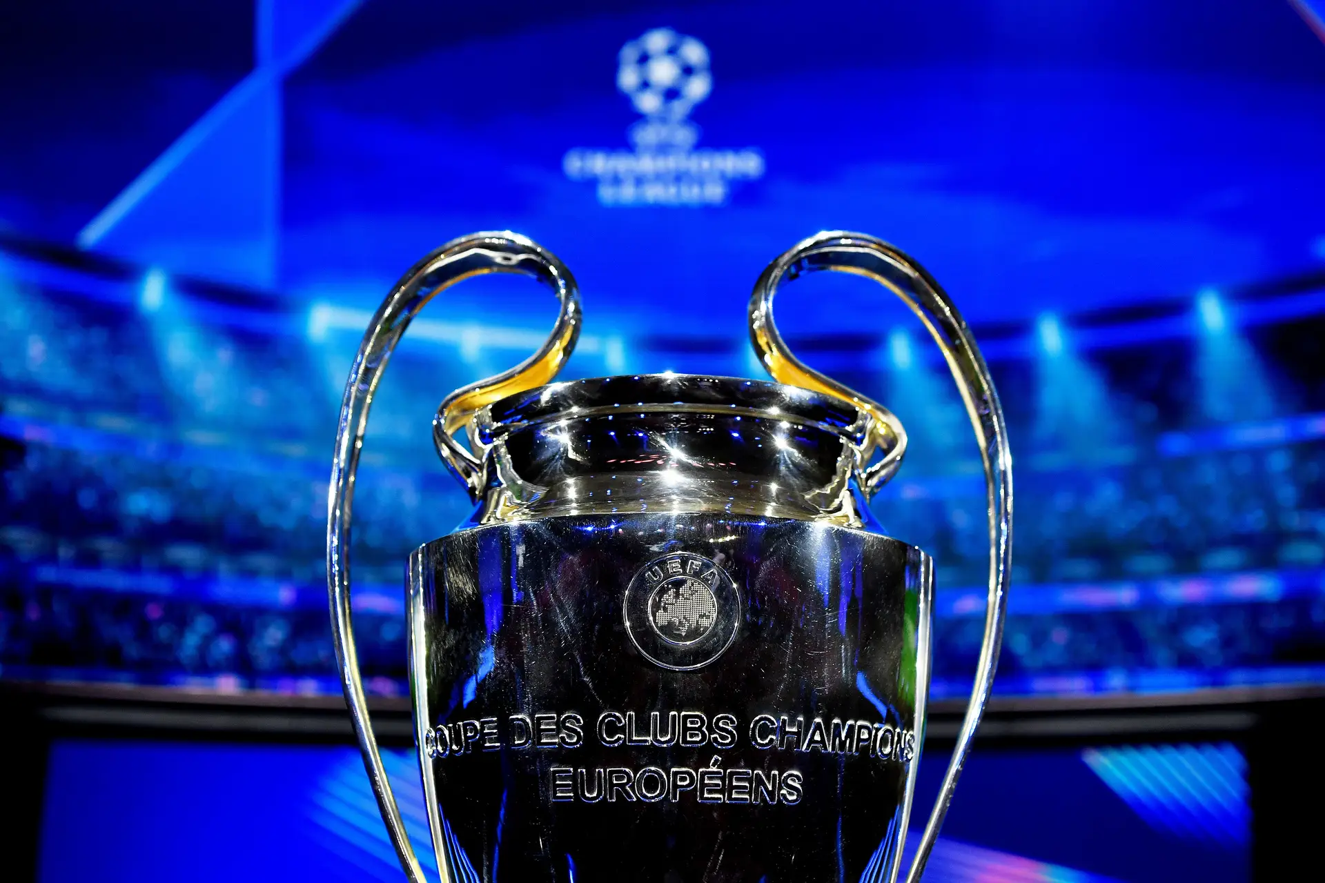 Quantos pontos será preciso fazer para passar na nova Liga dos Campeões? E porque é que a fase a eliminar vai parecer Wimbledon?