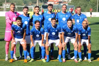 Esta época André Leão (2.º atrás à direita) regressou ao Feamunde