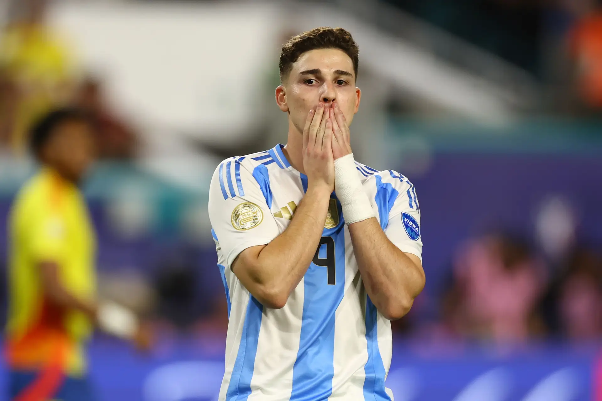 Era mau e vai ficar pior: jogadores queixam-se, mas ninguém consegue parar a “canibalização” do calendário competitivo