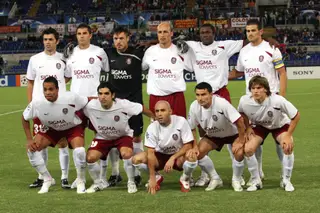 A equipa do Cluj, em 2008. Dani é o 1.º atrás à esquerda