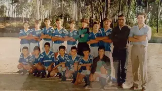 Dani (4.º à esquerda em baixo) começou a jogar no Barrosas, com 10 anos