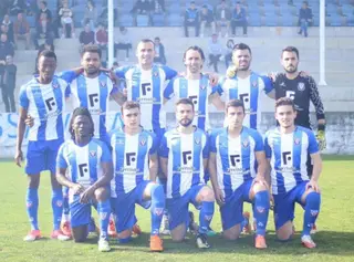 Em 2018/19, Dani (2º atrás à direita) jogou pelo Lixa