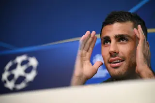 Rodri disse que os jogadores de futebol podem entrar em greve devido ao excesso de jogos. Mas o fardo não é o mesmo para todos (apenas 0,3% deles)