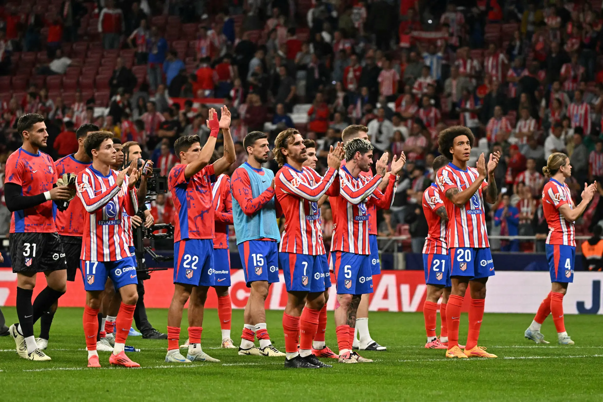 Um “Vietname”, “ridículo”, “caos”: o “dérbi da vergonha” entre Atlético e Real voltou a colocar o foco nas bancadas do futebol espanhol