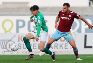 Em 2021/22 Luís Silva (à direita) foi jogar para o ENP de Chipre