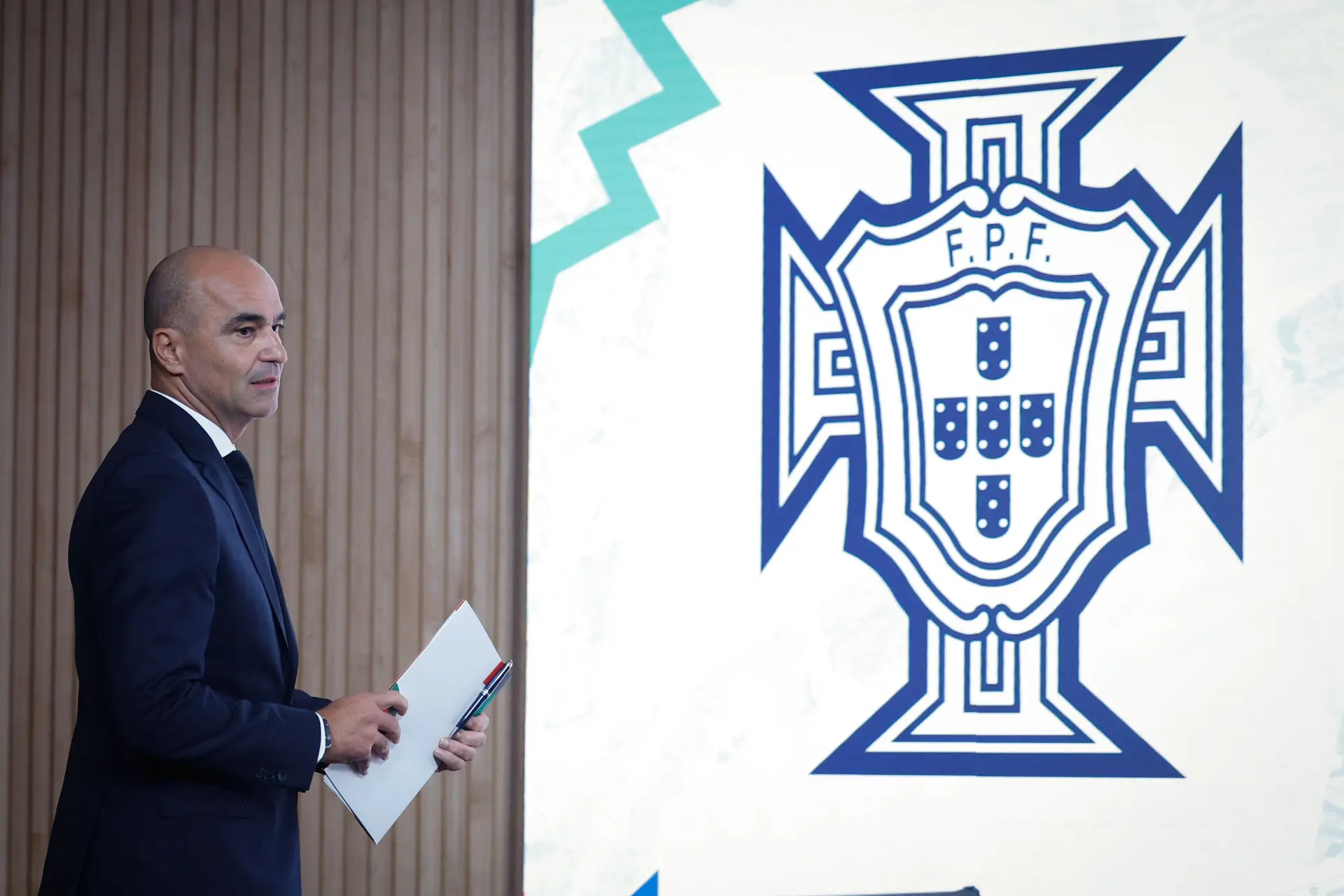 Roberto Martínez acrescentou duas novidades aos convocados de Portugal para todos verem que “as portas da seleção estão sempre abertas”