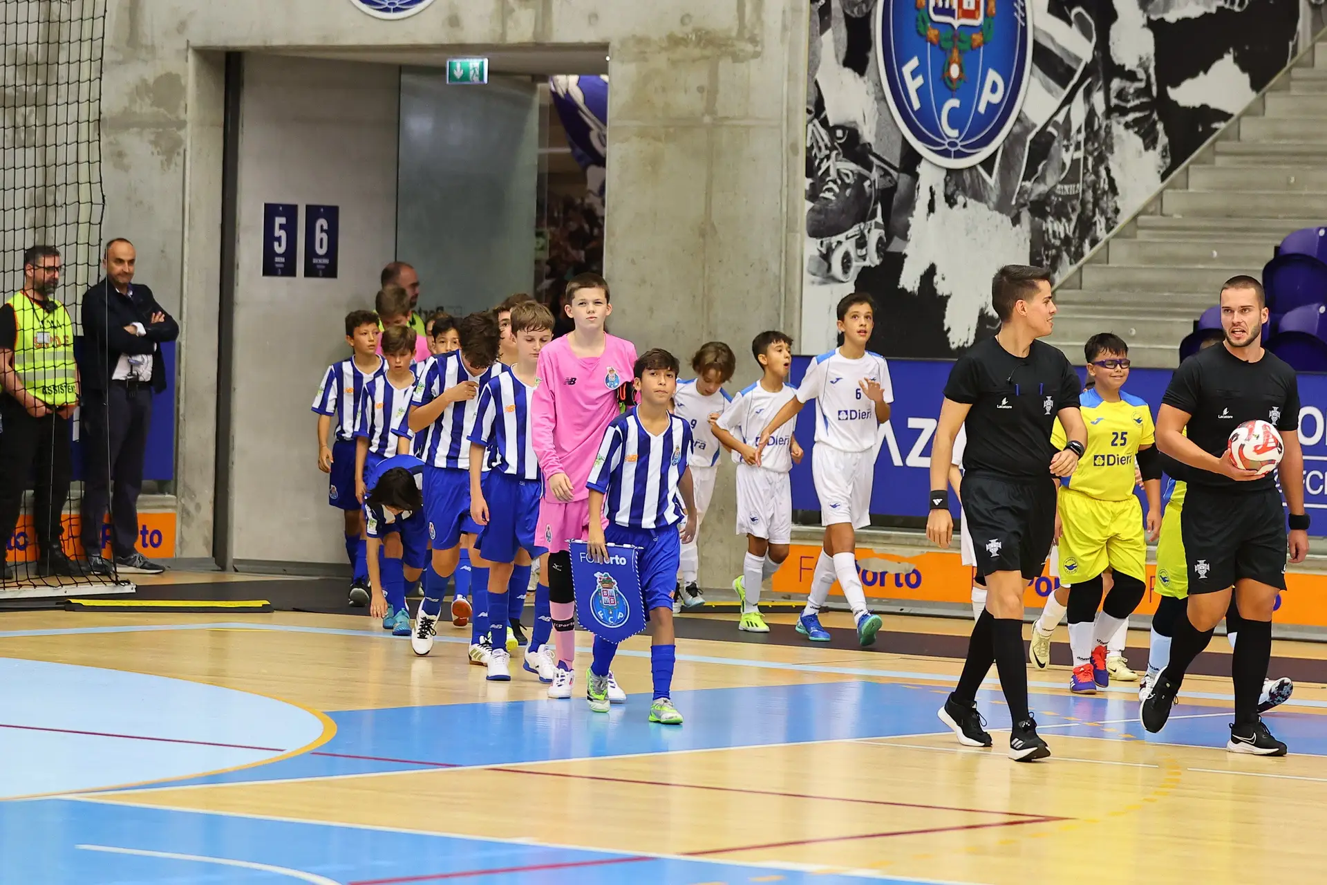 Os pequenotes foram protagonistas em mais um dia histórico proporcionado por Villas-Boas: o FC Porto, finalmente, chegou ao futsal