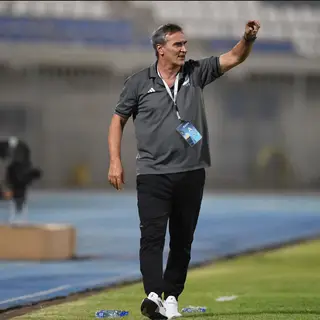 No início desta época João Mota começou por treinar o Al-Tadhamon, do Kuwait
