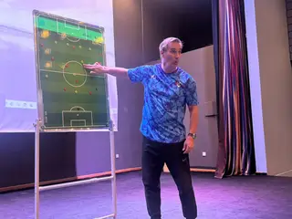 A dar uma palestra no Sudão