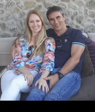 Com Cláudia, a sua atual mulher