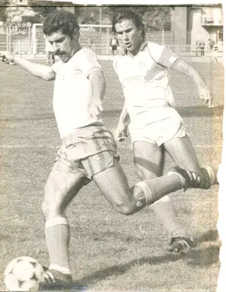 Fernando Santos (ex-selecionador nacional) com João Mota atrás dele, um jogo entre o Estoril Praia e o U. Madeira