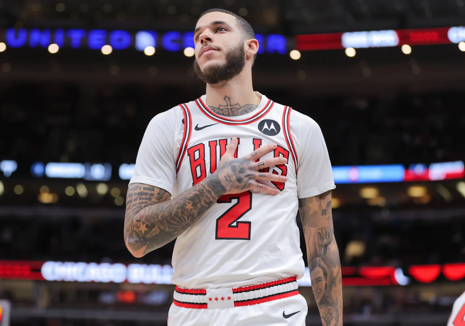 1.006 dias e um transplante de menisco depois, Lonzo Ball, o mimado de que poucos gostavam, voltou a jogar na NBA