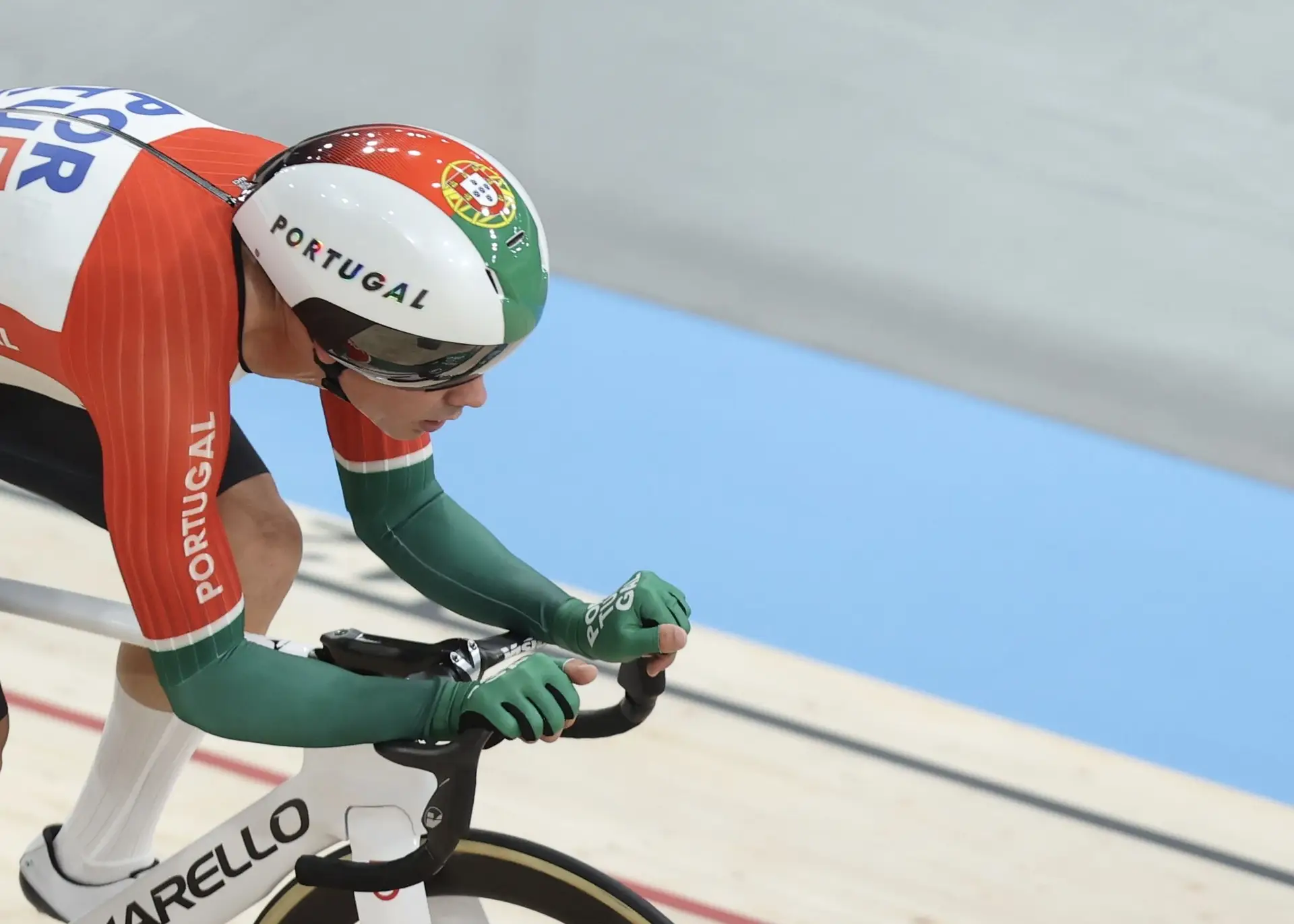 Europeus de ciclismo de pista: Rui Oliveira prata na eliminação e Maria Martins bronze no scratch