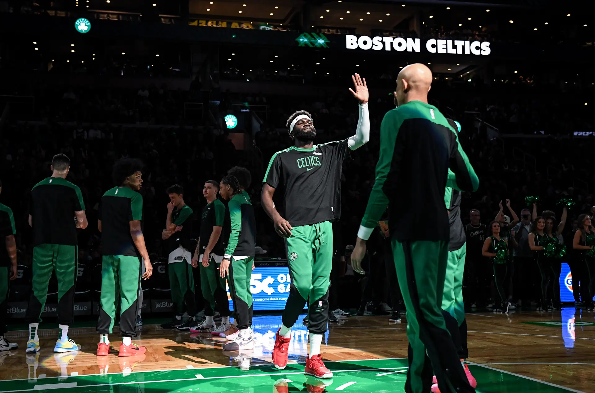 Seja bem-aparecido, Neemias: português soma 12 pontos e sete ressaltos na segunda vitória dos Celtics na NBA