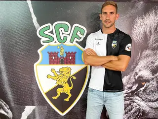 Em 2022/3 Gonçalo Silva assinou pelo Farense