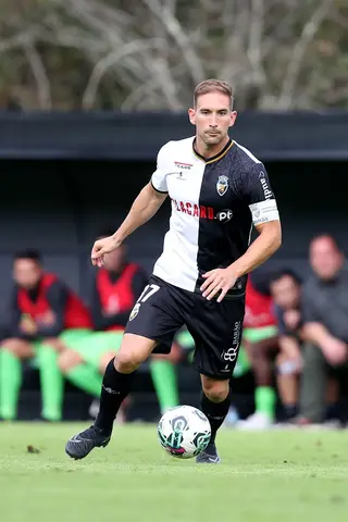 Em ação pelo Farense
