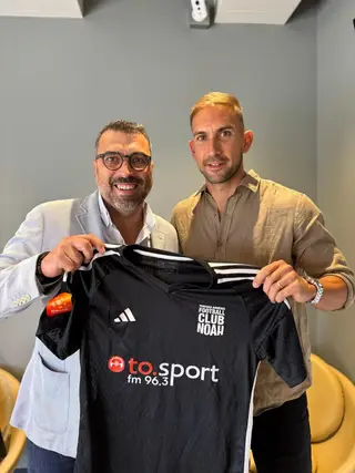 Com Bruno Basto, ex-jogador e agente de Gonçao Silva, no dia em que este assinou pelo FC Noah, da Arménia