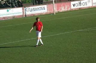 O central foi contratado pelo V. Guimarães, mas emprestado ao Lousada