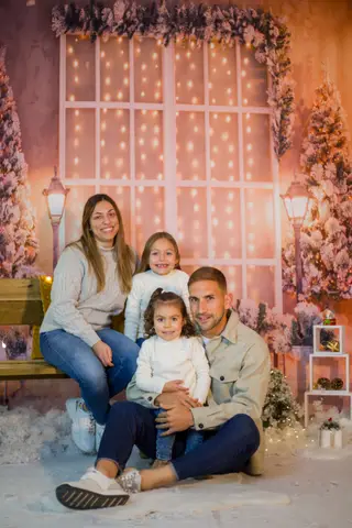 Gonçalo Silva com a mulher e as filhas